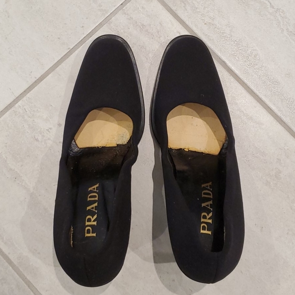 ⚡HP⚡VTG Prada Pumps - Picture 2 of 10